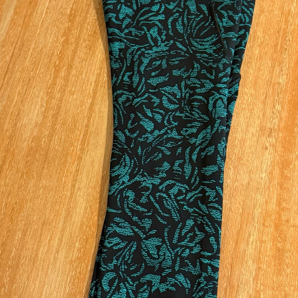 lululemon athletica wunder under tights size 4 - Picture 4 of 4
